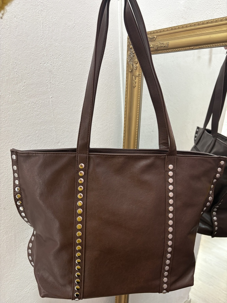 Bolso tachas plateadas