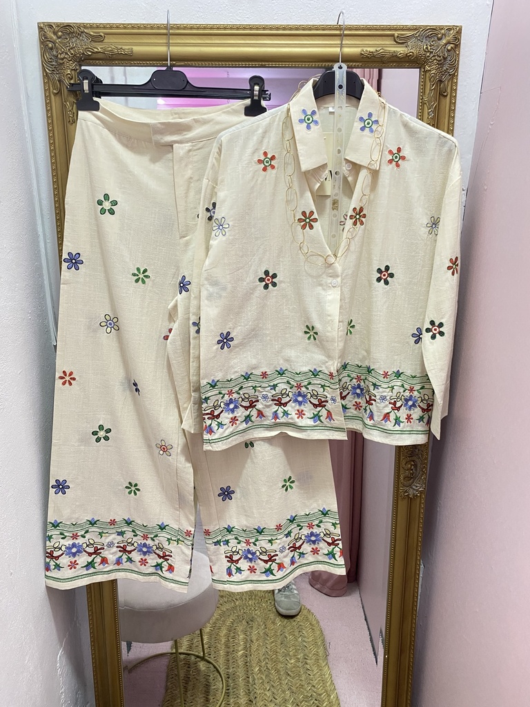 Conjunto Thai bordado